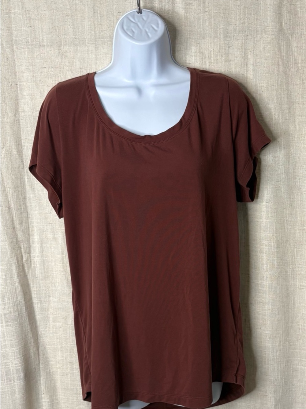 Athleta Burgundy Essence Scoop Neck Short Sleeve Tee - Size L